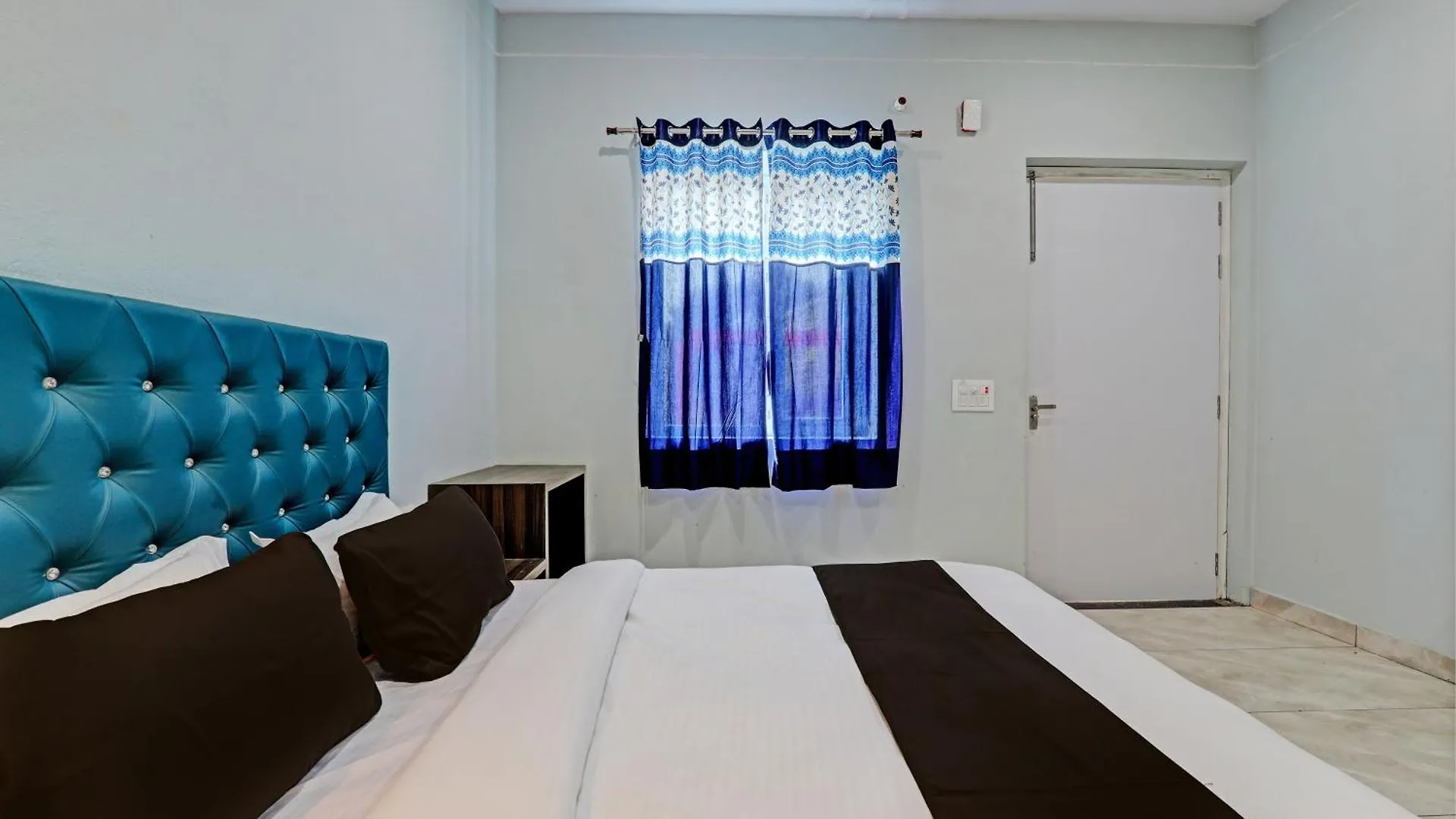 **** Hotel Collection O Maharaja Resort Varanasi Indien